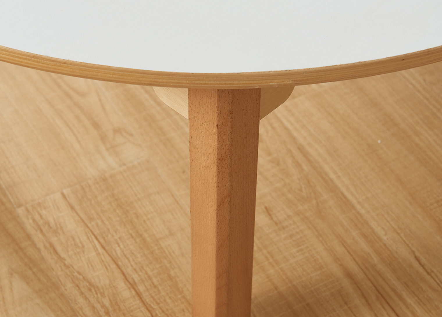 Inga Design Kids - 535H Circular Table (White)