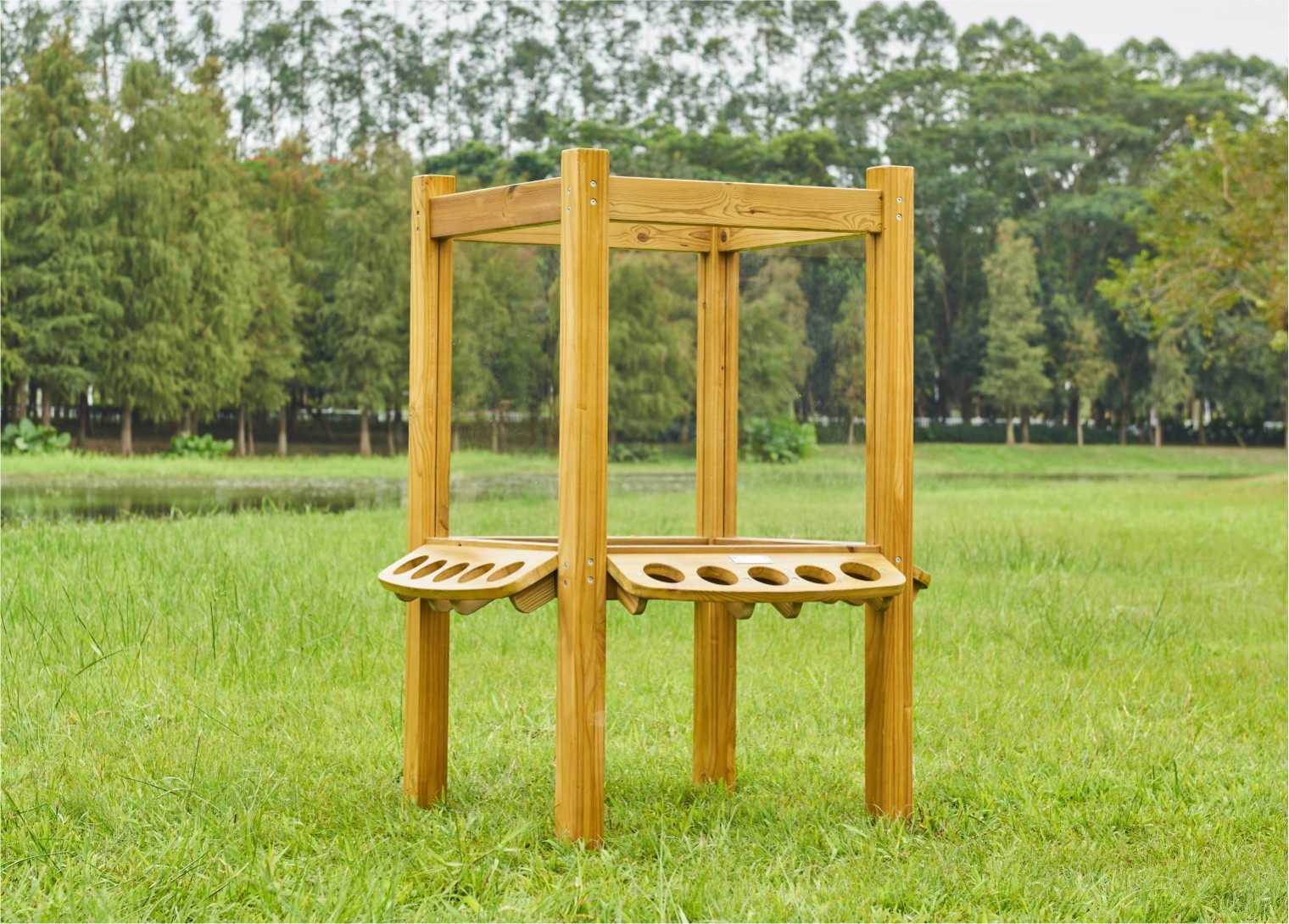 Outdoor 4-Sided Easel